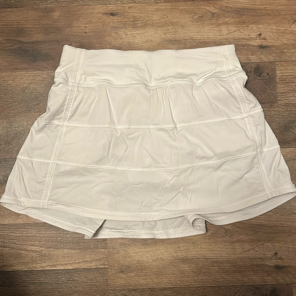White lululemon skirt size 2 long